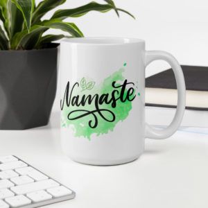 Große, glänzende Tasse “Namaste”