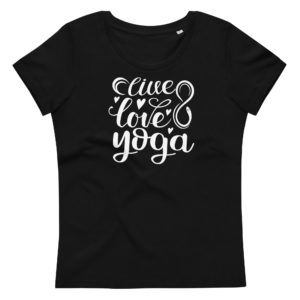 Enganliegendes Bio Shirt „Live love yoga“