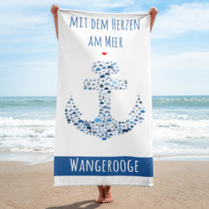 Großes “Mit dem Herzen am Meer – Wangerooge” Strandtuch