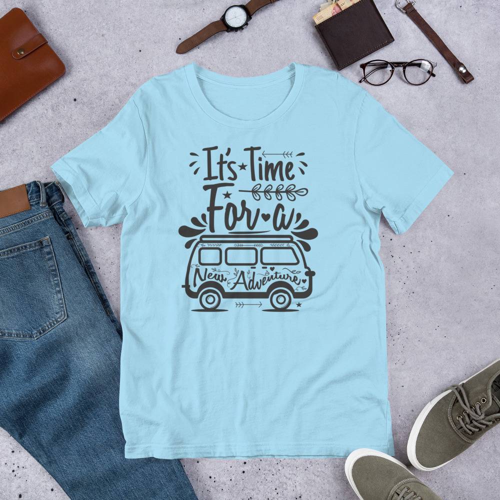 Bequemes T-Shirt “It’s time for a new adventure”